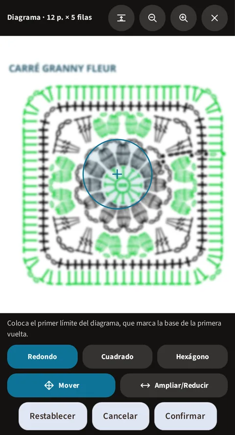 El mismo asistente de calibración del granny, con el límite declarado redondo esta vez: la lupa redonda, marcada con la misma cruz, rodea la flor central del cuadrado de puntos desenfocados, los botones Redondo, Cuadrado y Hexágono (Redondo activo), luego Mover, activo también, Ampliar/Reducir, y abajo Restablecer, Cancelar y Confirmar