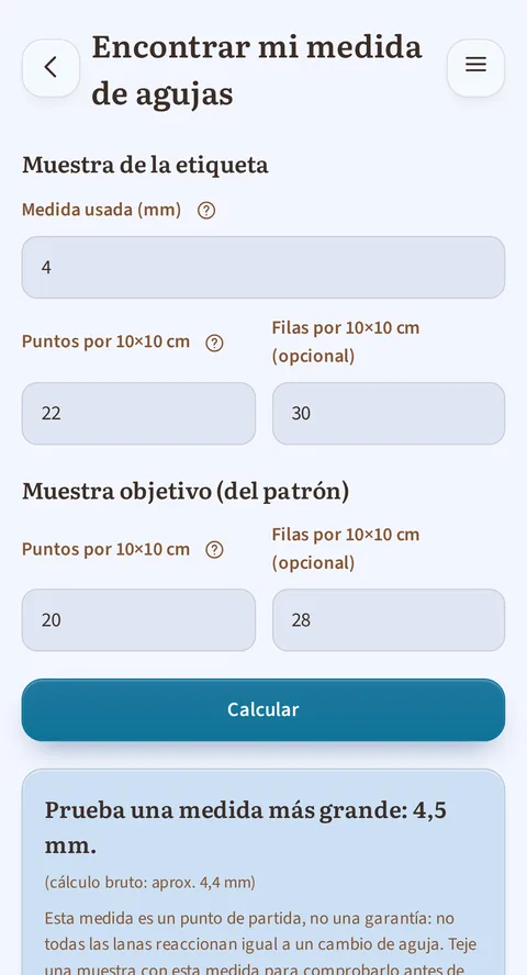 Encontrar mi medida de agujas con los campos rellenados: Muestra de la etiqueta indica 4 mm, 22 puntos y 30 filas por 10×10 cm, Muestra objetivo 20 y 28, y la respuesta Prueba una medida más grande: 4,5 mm.